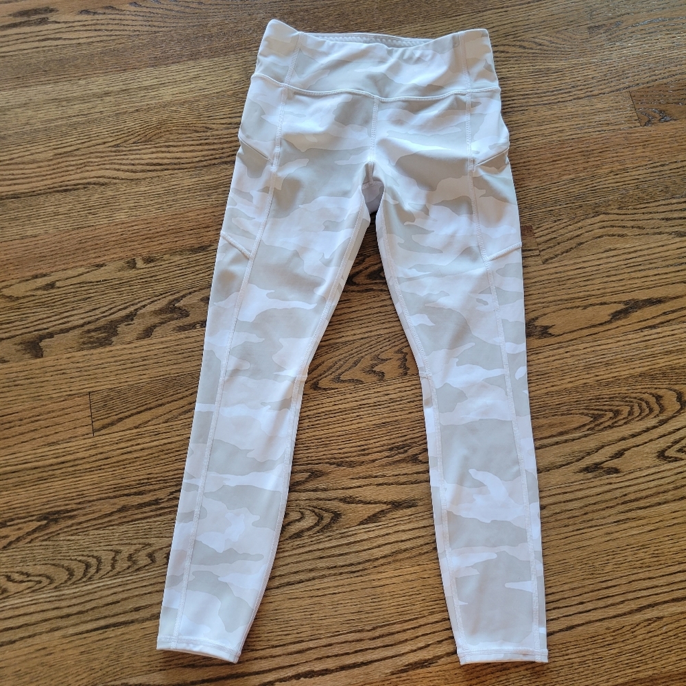 Athleta Camo 7/8 Tight Leggings Small - Picture 7 of 9